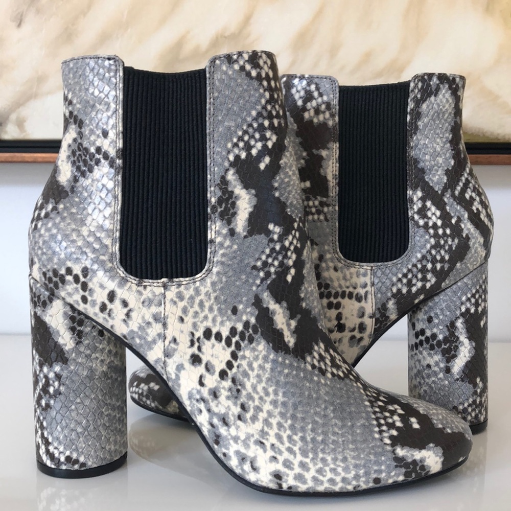 ⭐️ Marciano SnakeSkin Booties • NWT • size 7.5
